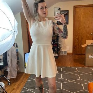 H&M White Dress BNWT Wms sz S Embroidery details